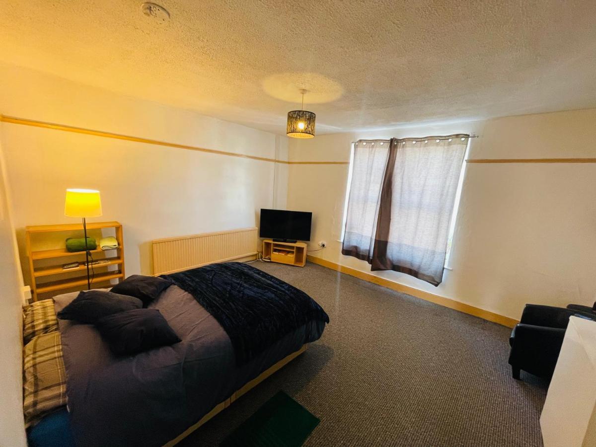 Shous Guest House Emersons Green Εξωτερικό φωτογραφία
